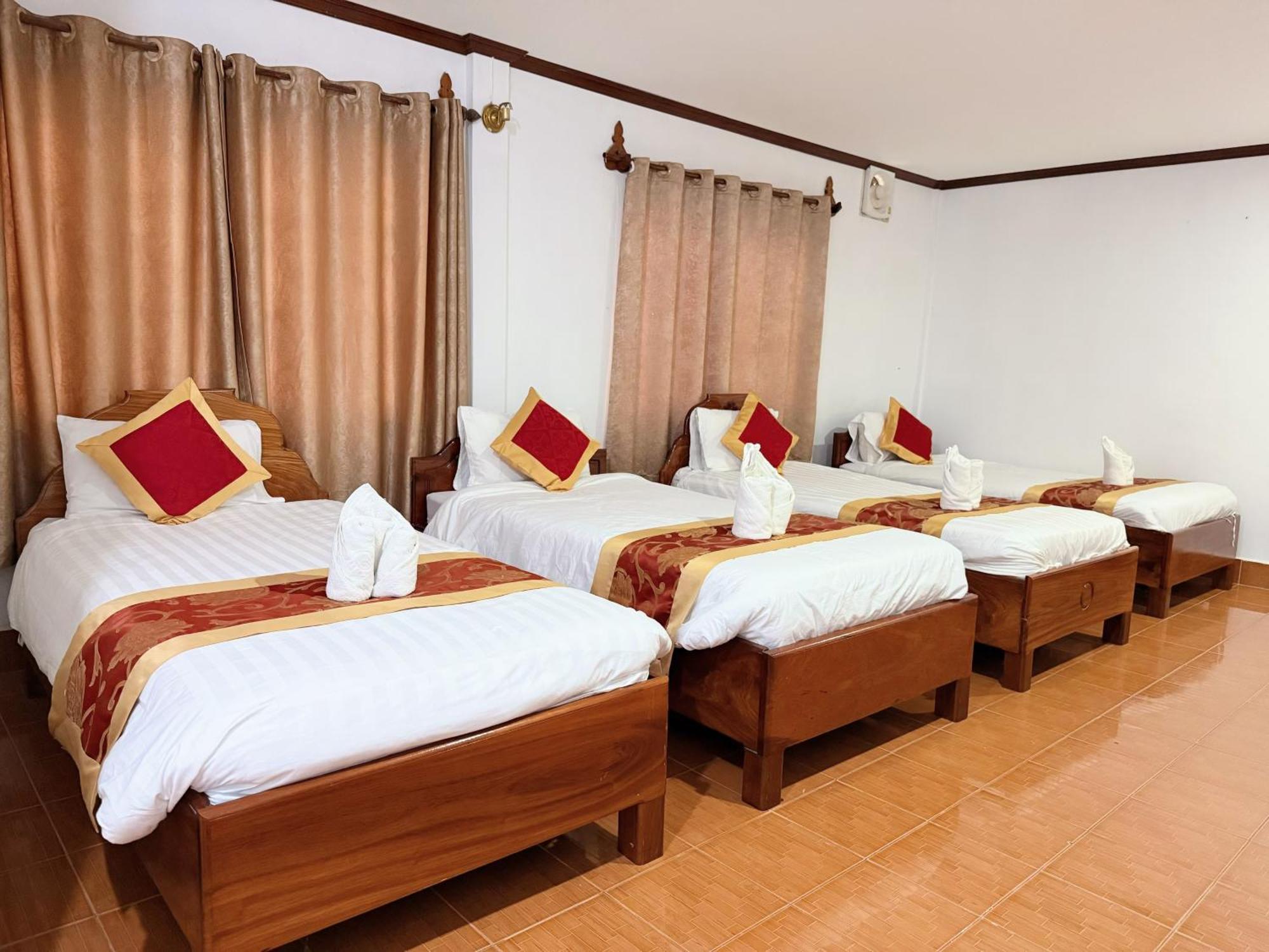Vangvieng Sisavang Mountain View Hotel Vang Vieng Exteriér fotografie