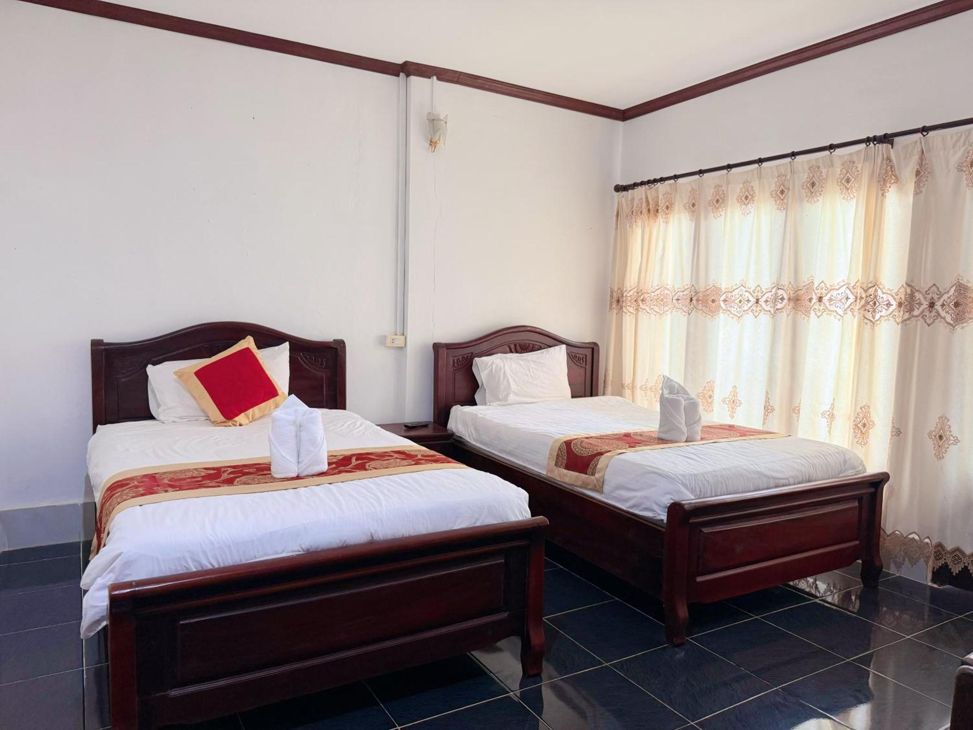 Vangvieng Sisavang Mountain View Hotel Vang Vieng Exteriér fotografie