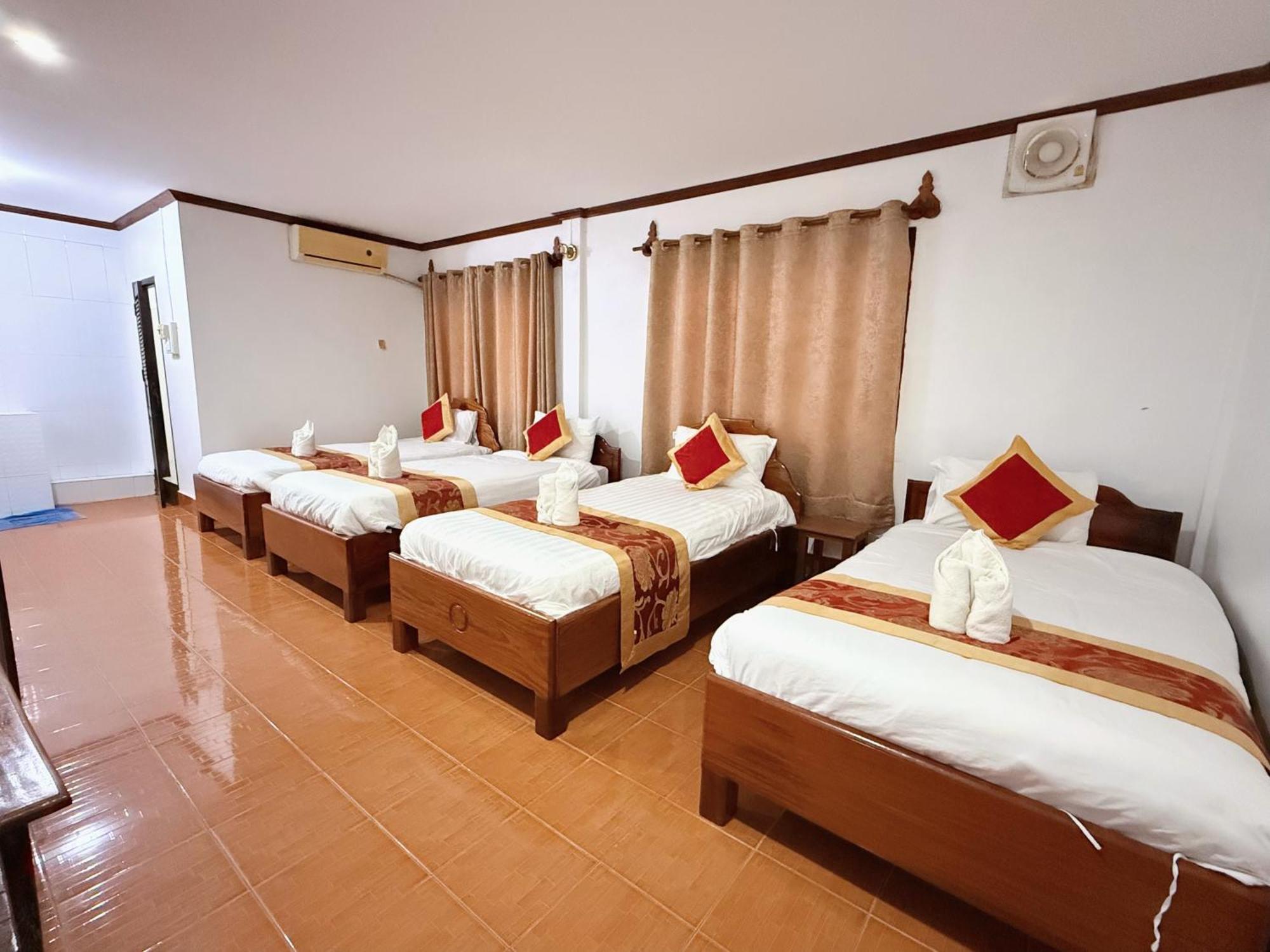 Vangvieng Sisavang Mountain View Hotel Vang Vieng Exteriér fotografie