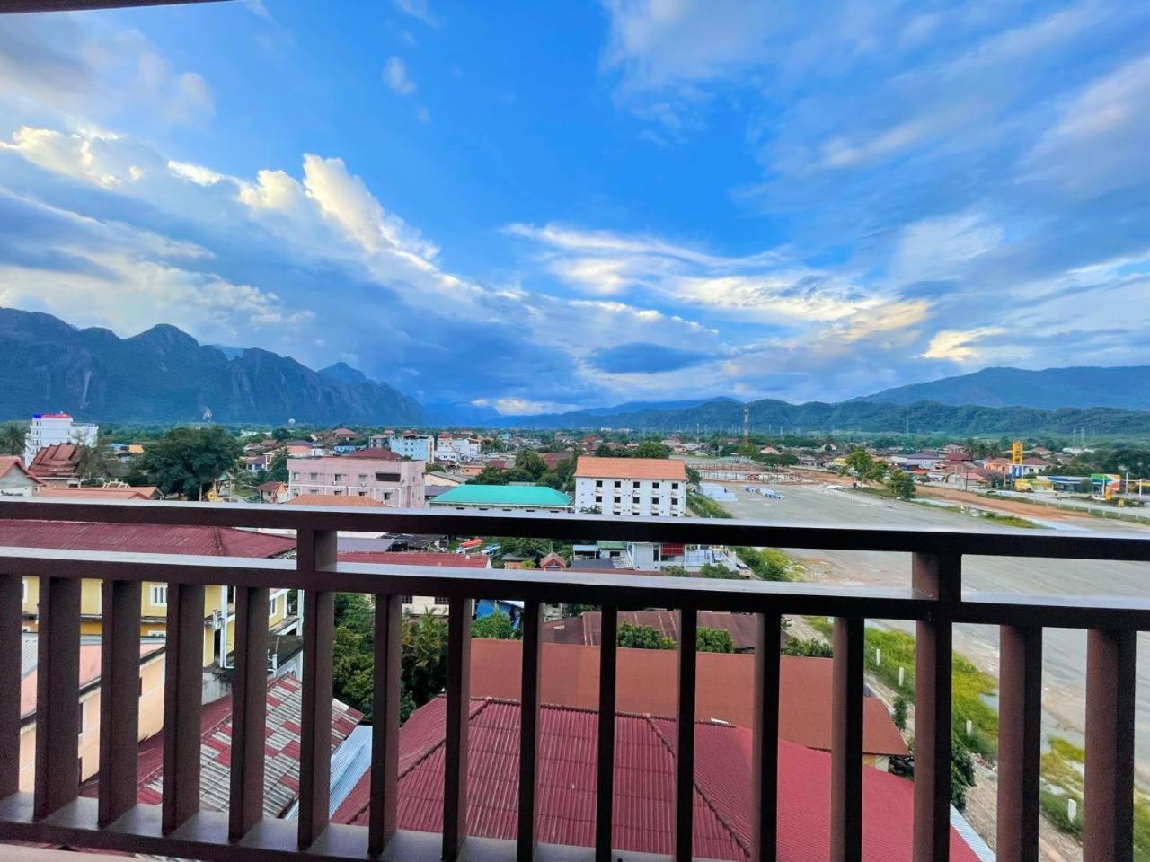 Vangvieng Sisavang Mountain View Hotel Vang Vieng Exteriér fotografie