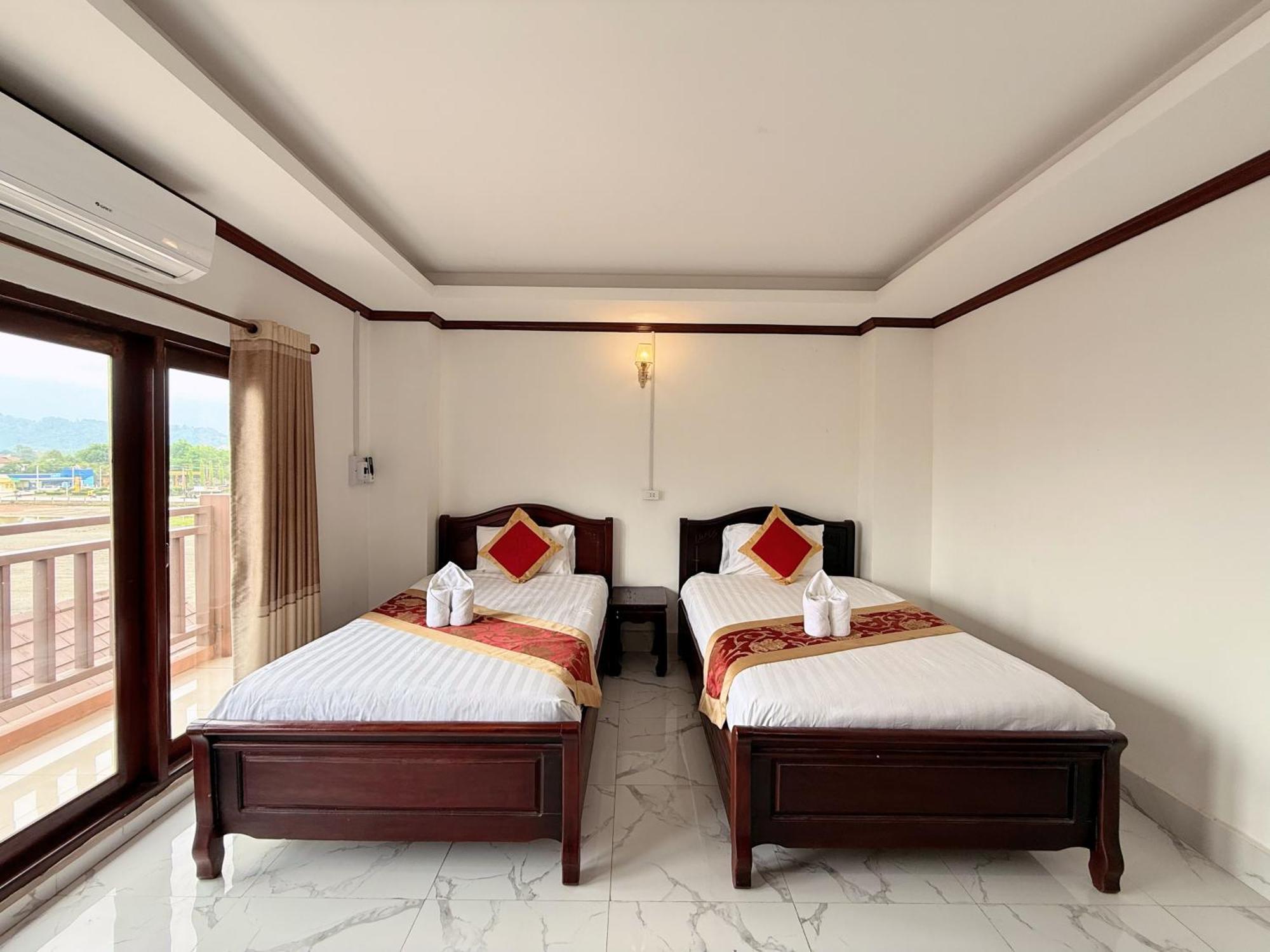 Vangvieng Sisavang Mountain View Hotel Vang Vieng Exteriér fotografie