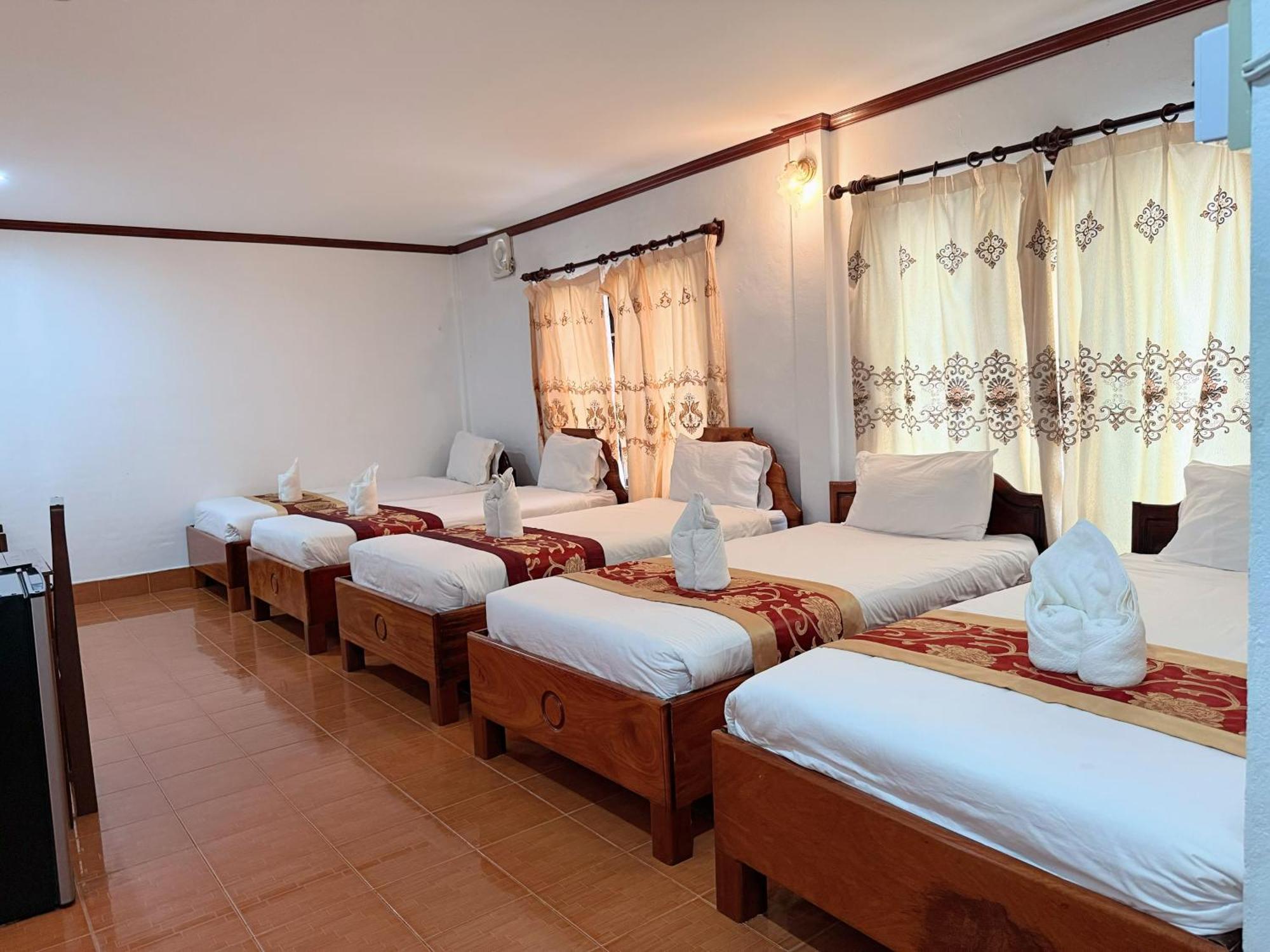 Vangvieng Sisavang Mountain View Hotel Vang Vieng Exteriér fotografie