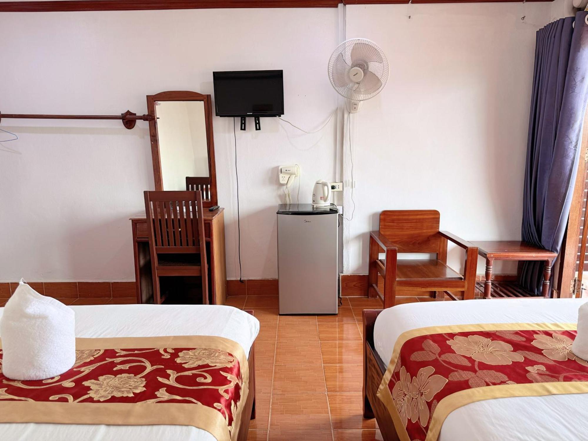Vangvieng Sisavang Mountain View Hotel Vang Vieng Exteriér fotografie