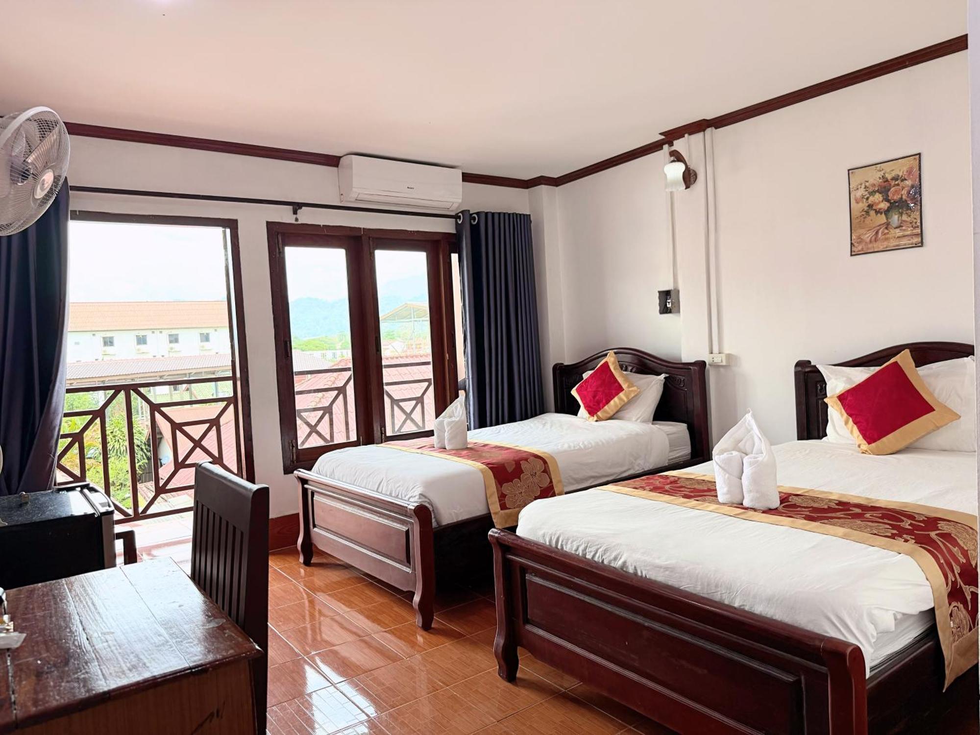 Vangvieng Sisavang Mountain View Hotel Vang Vieng Exteriér fotografie